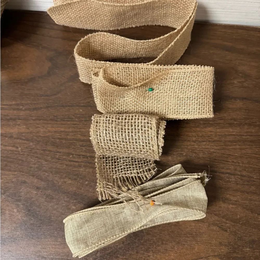 Lot of Burlap - Picture 9 of 9